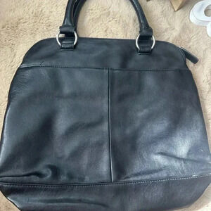 Kenneth Cole Reaction black leather Purse
